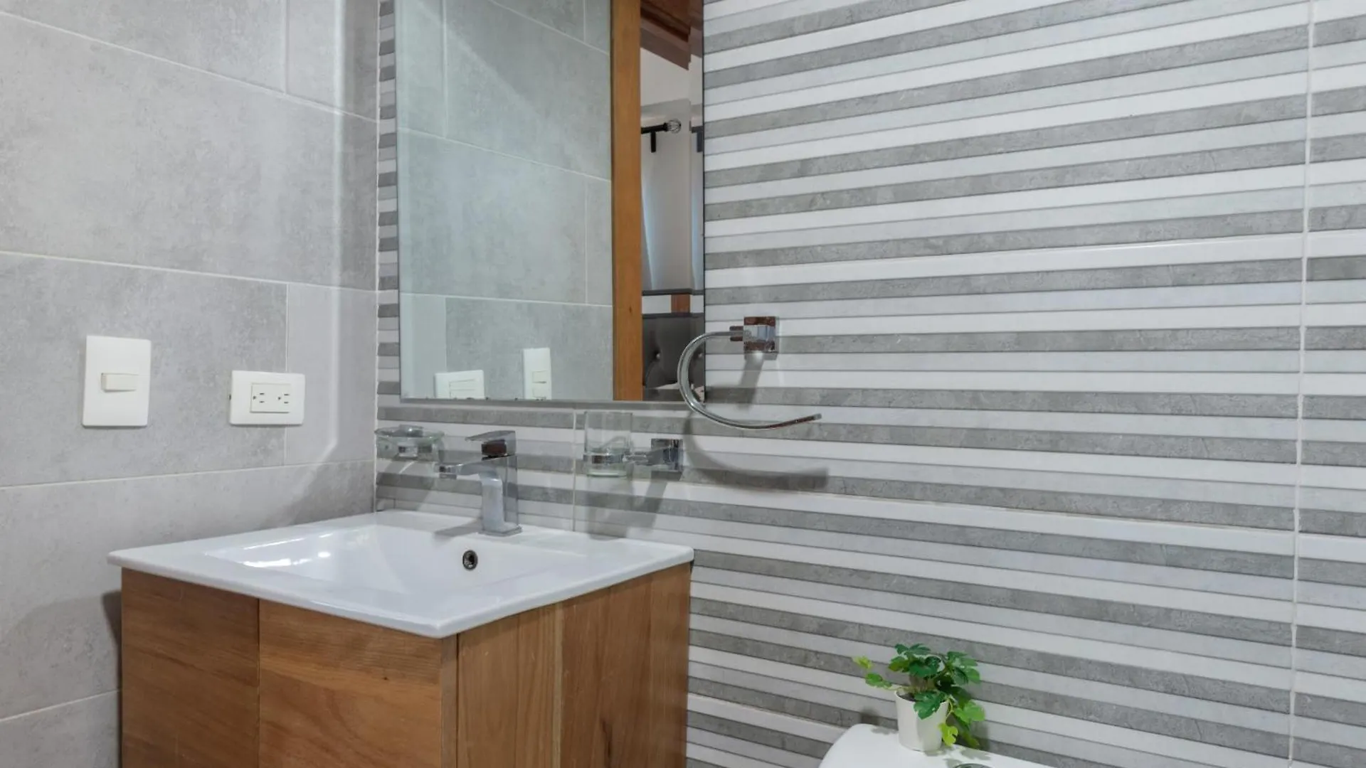Апартаменты Escape Apartments, Balcony, Pool, Gym & Spa In La Julia Санто-Доминго Доминиканская Республика
